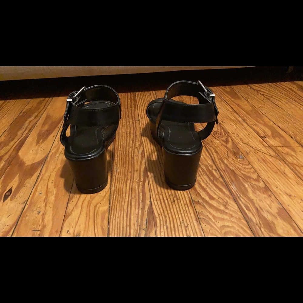 Platform Sandals - Picture 3 of 6